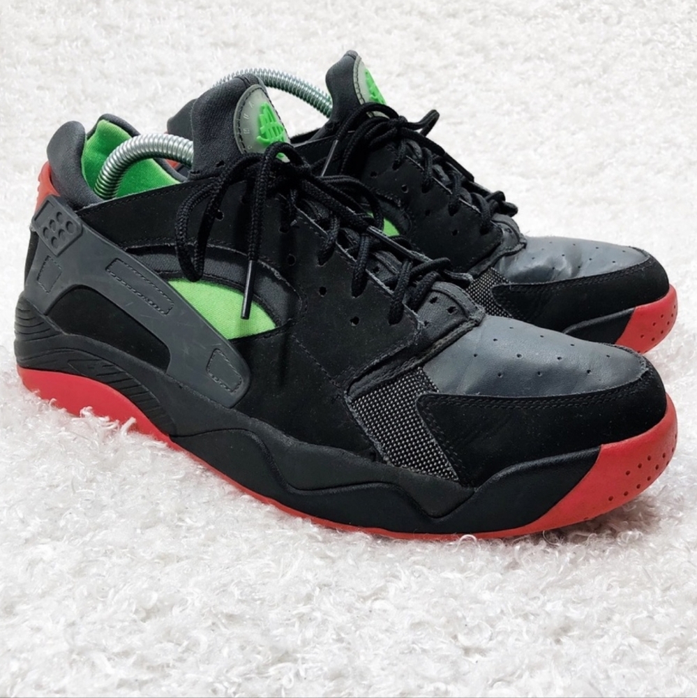 Nike Air Flight Huarache Sneakers